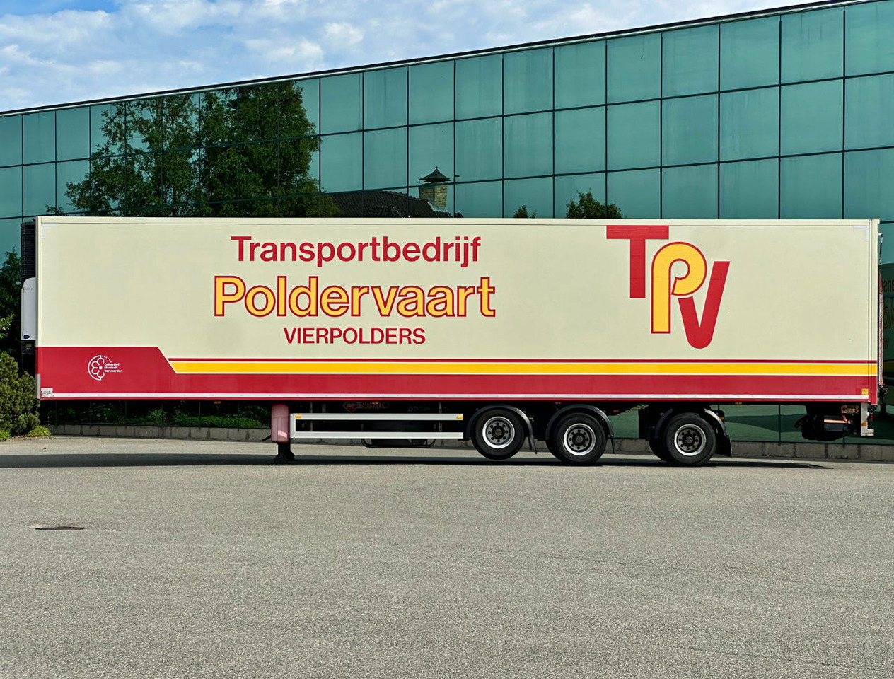 Samro 3-AS Stuuras 3 Tons Achtersluitklep - Refrigeraattori puoliperävaunu: kuva Samro 3-AS Stuuras 3 Tons Achtersluitklep - Refrigeraattori puoliperävaunu Samro 3-AS Stuuras 3 Tons Achtersluitklep - Refrigeraattori puoliperävaunu: kuva Samro 3-AS Stuuras 3 Tons Achtersluitklep - Refrigeraattori puoliperävaunu