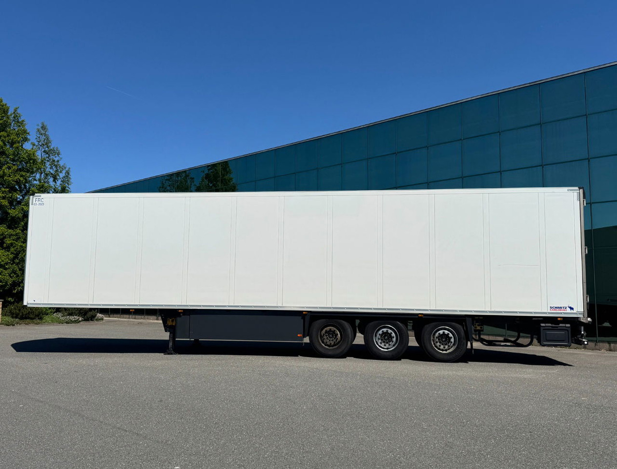Schmitz Cargobull SCBS3B Thermo King SLXi300 Only 6.822 Hours Thick Roof Disc Br - Refrigeraattori puoliperävaunu: kuva Schmitz Cargobull SCBS3B Thermo King SLXi300 Only 6.822 Hours Thick Roof Disc Br - Refrigeraattori puoliperävaunu Schmitz Cargobull SCBS3B Thermo King SLXi300 Only 6.822 Hours Thick Roof Disc Br - Refrigeraattori puoliperävaunu: kuva Schmitz Cargobull SCBS3B Thermo King SLXi300 Only 6.822 Hours Thick Roof Disc Br - Refrigeraattori puoliperävaunu