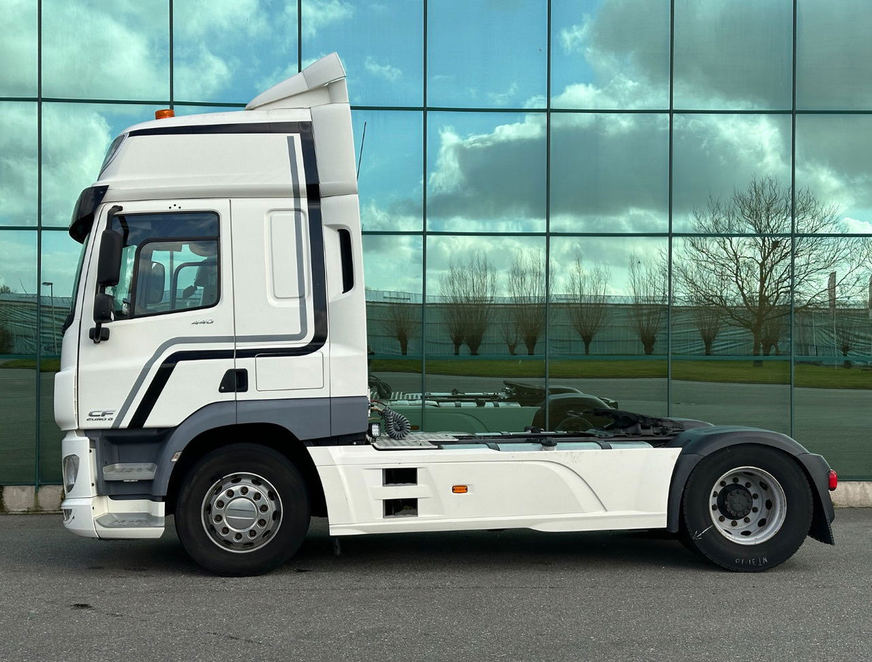 DAF CF 440 FT Space CAB 2x Tanks 766.000 KM TOP Condition NL Truck 2 Similar Pie - Vetopöytäauto: kuva DAF CF 440 FT Space CAB 2x Tanks 766.000 KM TOP Condition NL Truck 2 Similar Pie - Vetopöytäauto DAF CF 440 FT Space CAB 2x Tanks 766.000 KM TOP Condition NL Truck 2 Similar Pie - Vetopöytäauto: kuva DAF CF 440 FT Space CAB 2x Tanks 766.000 KM TOP Condition NL Truck 2 Similar Pie - Vetopöytäauto