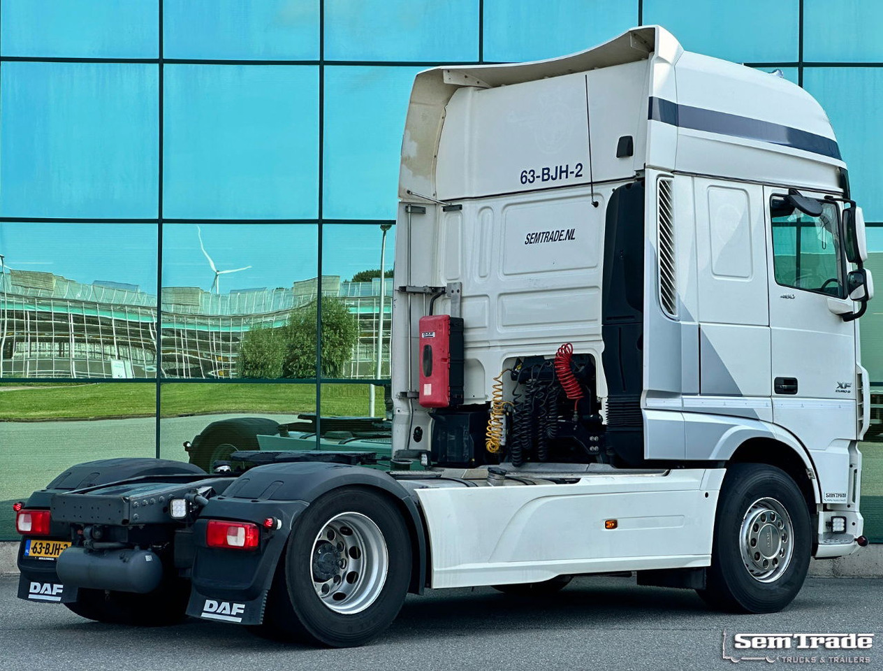 DAF XF 460 FT SSC Euro 6 Full Spoiler 2X Tanks Smart Tacho TOP Condition - Vetopöytäauto: kuva DAF XF 460 FT SSC Euro 6 Full Spoiler 2X Tanks Smart Tacho TOP Condition - Vetopöytäauto DAF XF 460 FT SSC Euro 6 Full Spoiler 2X Tanks Smart Tacho TOP Condition - Vetopöytäauto: kuva DAF XF 460 FT SSC Euro 6 Full Spoiler 2X Tanks Smart Tacho TOP Condition - Vetopöytäauto