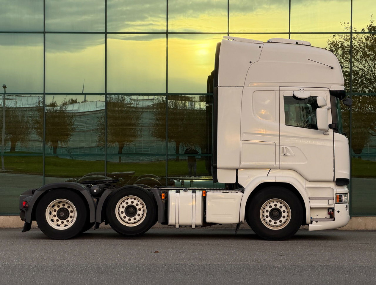 Scania R450 Topline 6X2 Twinsteer Retarder 2X Tanks Park Cooling TOP Condition - Vetopöytäauto: kuva  Scania R450 Topline 6X2 Twinsteer Retarder 2X Tanks Park Cooling TOP Condition - Vetopöytäauto Scania R450 Topline 6X2 Twinsteer Retarder 2X Tanks Park Cooling TOP Condition - Vetopöytäauto: kuva  Scania R450 Topline 6X2 Twinsteer Retarder 2X Tanks Park Cooling TOP Condition - Vetopöytäauto