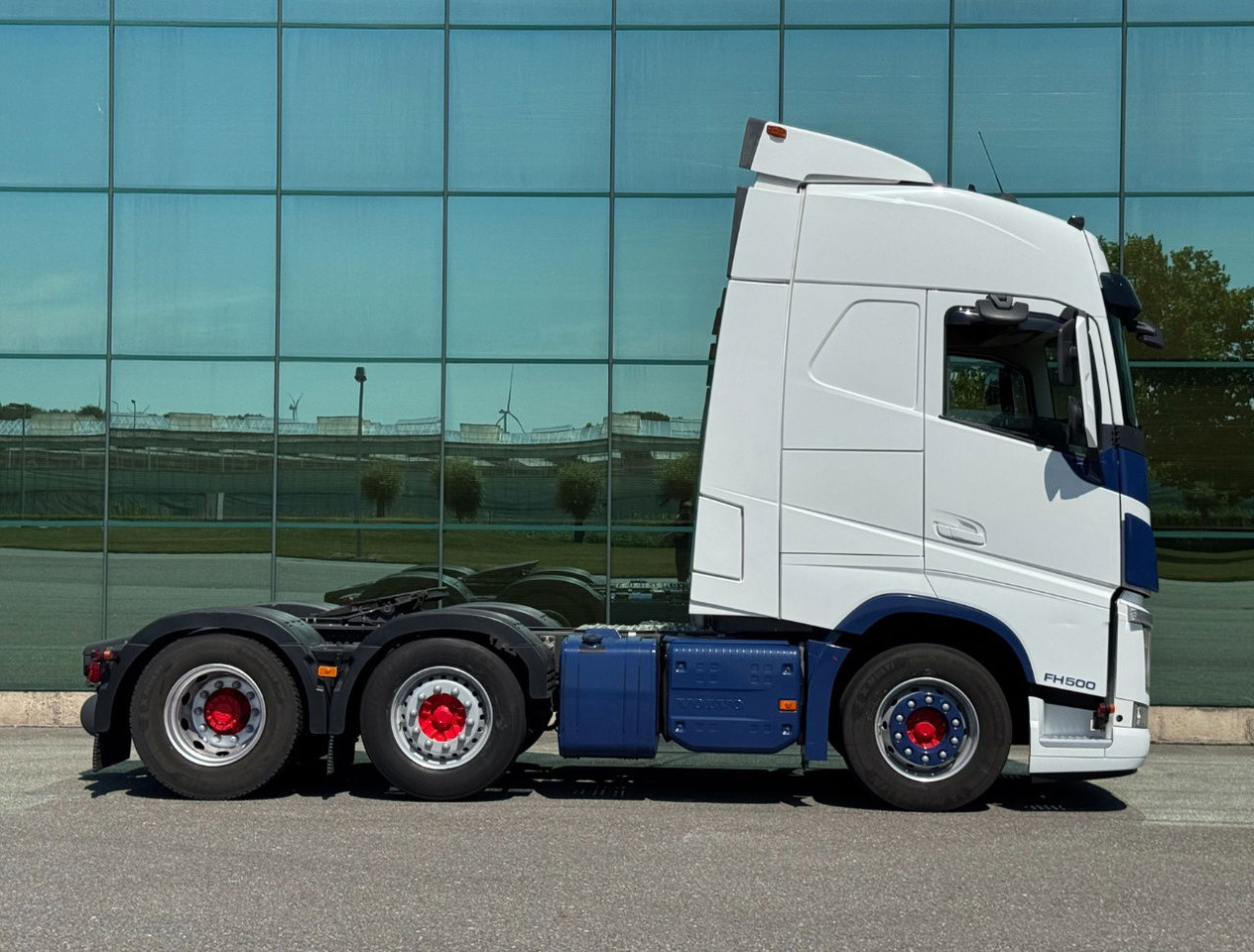 Volvo FH 500 6X2 Globetrotter 2x Tanks Only 667.000 KM Super Condition NL Truck - Vetopöytäauto: kuva Volvo FH 500 6X2 Globetrotter 2x Tanks Only 667.000 KM Super Condition NL Truck - Vetopöytäauto Volvo FH 500 6X2 Globetrotter 2x Tanks Only 667.000 KM Super Condition NL Truck - Vetopöytäauto: kuva Volvo FH 500 6X2 Globetrotter 2x Tanks Only 667.000 KM Super Condition NL Truck - Vetopöytäauto