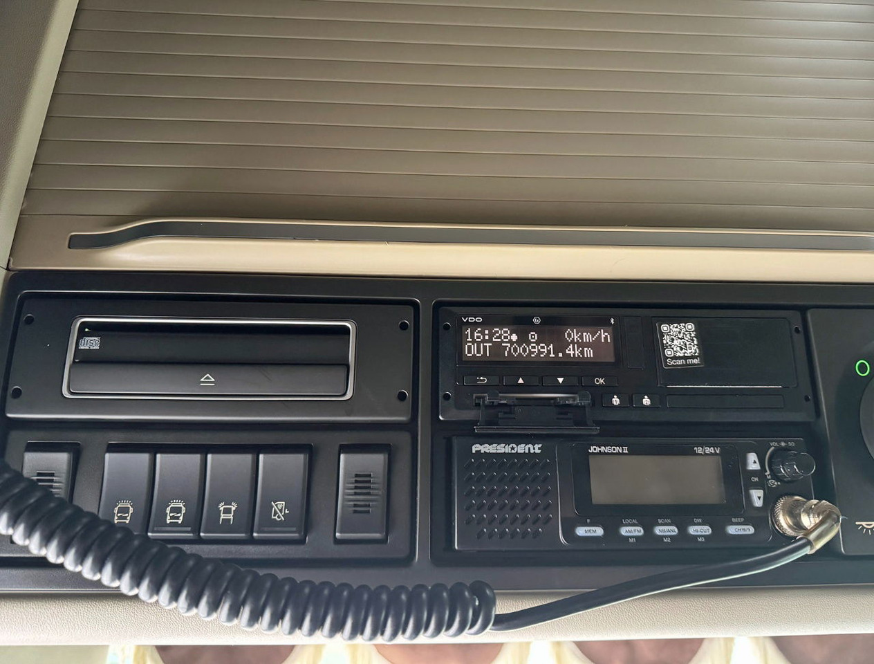 Vetopöytäauto Volvo FH Globetrotter 6X2 701.000 KM Super Condition NL Truck: kuva Vetopöytäauto Volvo FH Globetrotter 6X2 701.000 KM Super Condition NL Truck