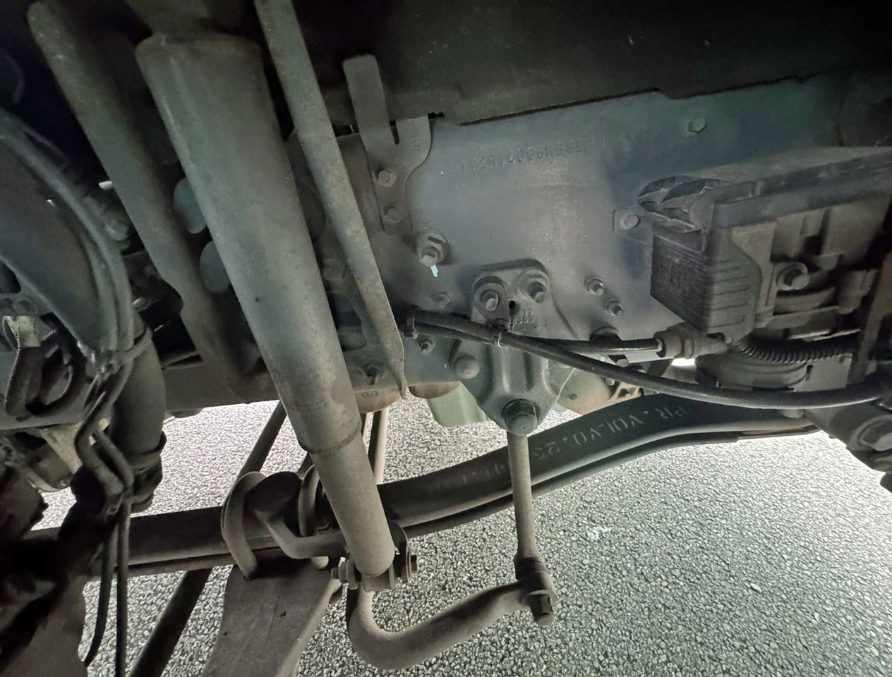 Vetopöytäauto Volvo FH Globetrotter 6X2 701.000 KM Super Condition NL Truck: kuva Vetopöytäauto Volvo FH Globetrotter 6X2 701.000 KM Super Condition NL Truck