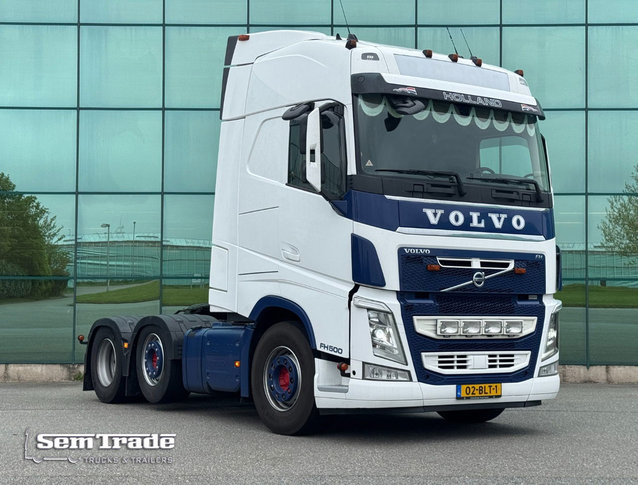 Vetopöytäauto Volvo FH Globetrotter 6X2 701.000 KM Super Condition NL Truck: kuva Vetopöytäauto Volvo FH Globetrotter 6X2 701.000 KM Super Condition NL Truck