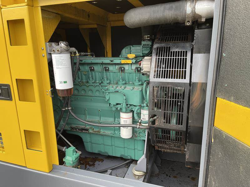 Atlas-Copco QAS 200 - Sähkögeneraattori: kuva Atlas-Copco QAS 200 - Sähkögeneraattori Atlas-Copco QAS 200 - Sähkögeneraattori: kuva Atlas-Copco QAS 200 - Sähkögeneraattori