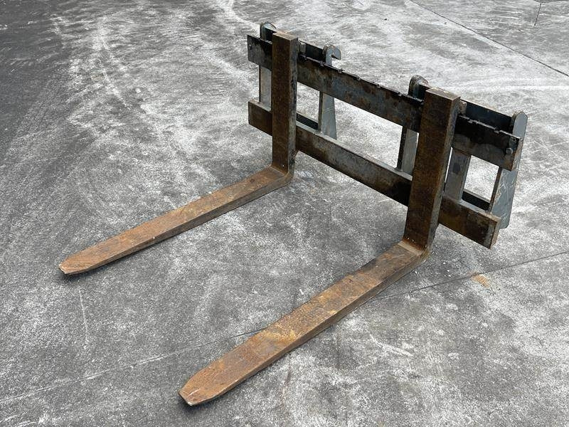 Bobcat S 450 - Pyöräkuormaaja: kuva Bobcat S 450 - Pyöräkuormaaja Bobcat S 450 - Pyöräkuormaaja: kuva Bobcat S 450 - Pyöräkuormaaja