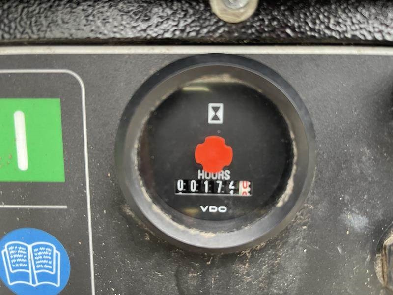 Ilmakompressori Doosan 7 / 31 E - N: kuva Ilmakompressori Doosan 7 / 31 E - N Ilmakompressori Doosan 7 / 31 E - N: kuva Ilmakompressori Doosan 7 / 31 E - N