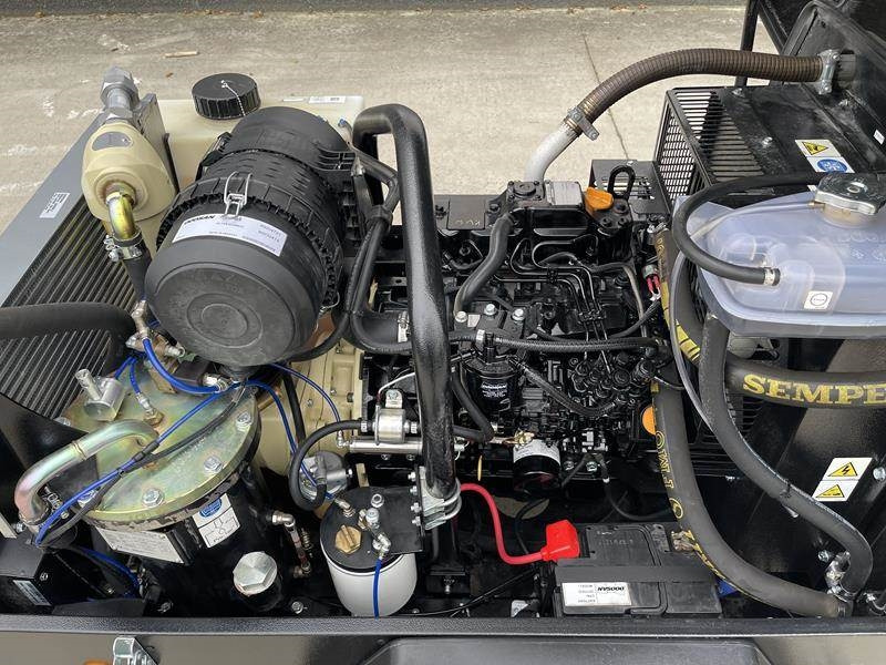 Ilmakompressori Doosan 7 / 31 E - N: kuva Ilmakompressori Doosan 7 / 31 E - N Ilmakompressori Doosan 7 / 31 E - N: kuva Ilmakompressori Doosan 7 / 31 E - N