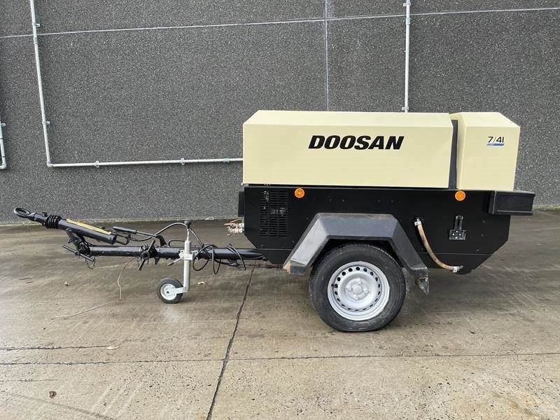 Doosan 7 / 41 - N - Ilmakompressori: kuva Doosan 7 / 41 - N - Ilmakompressori Doosan 7 / 41 - N - Ilmakompressori: kuva Doosan 7 / 41 - N - Ilmakompressori