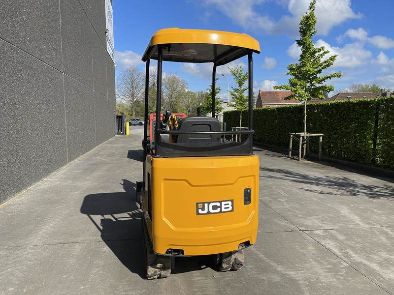 JCB 15 C - 1 - Minikuormaaja: kuva JCB 15 C - 1 - Minikuormaaja JCB 15 C - 1 - Minikuormaaja: kuva JCB 15 C - 1 - Minikuormaaja