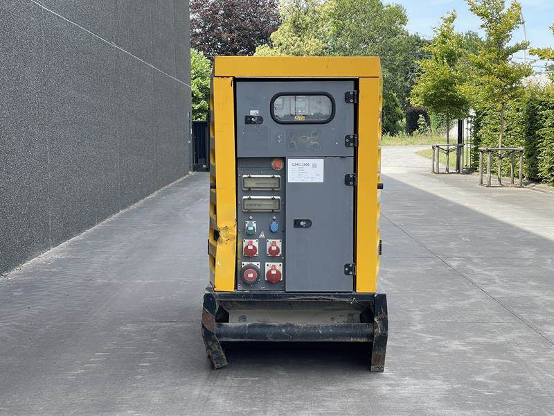 SDMO R 110 C 3 - Sähkögeneraattori: kuva SDMO R 110 C 3 - Sähkögeneraattori SDMO R 110 C 3 - Sähkögeneraattori: kuva SDMO R 110 C 3 - Sähkögeneraattori