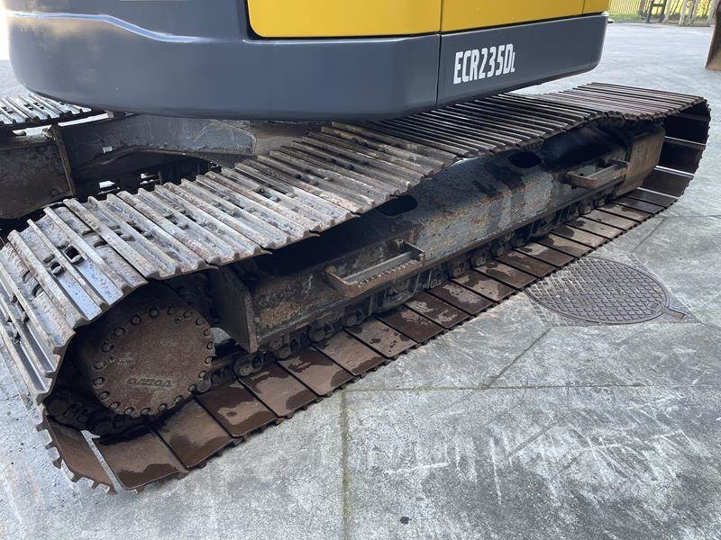 Telakaivukone Volvo ECR 235 DL: kuva Telakaivukone Volvo ECR 235 DL Telakaivukone Volvo ECR 235 DL: kuva Telakaivukone Volvo ECR 235 DL