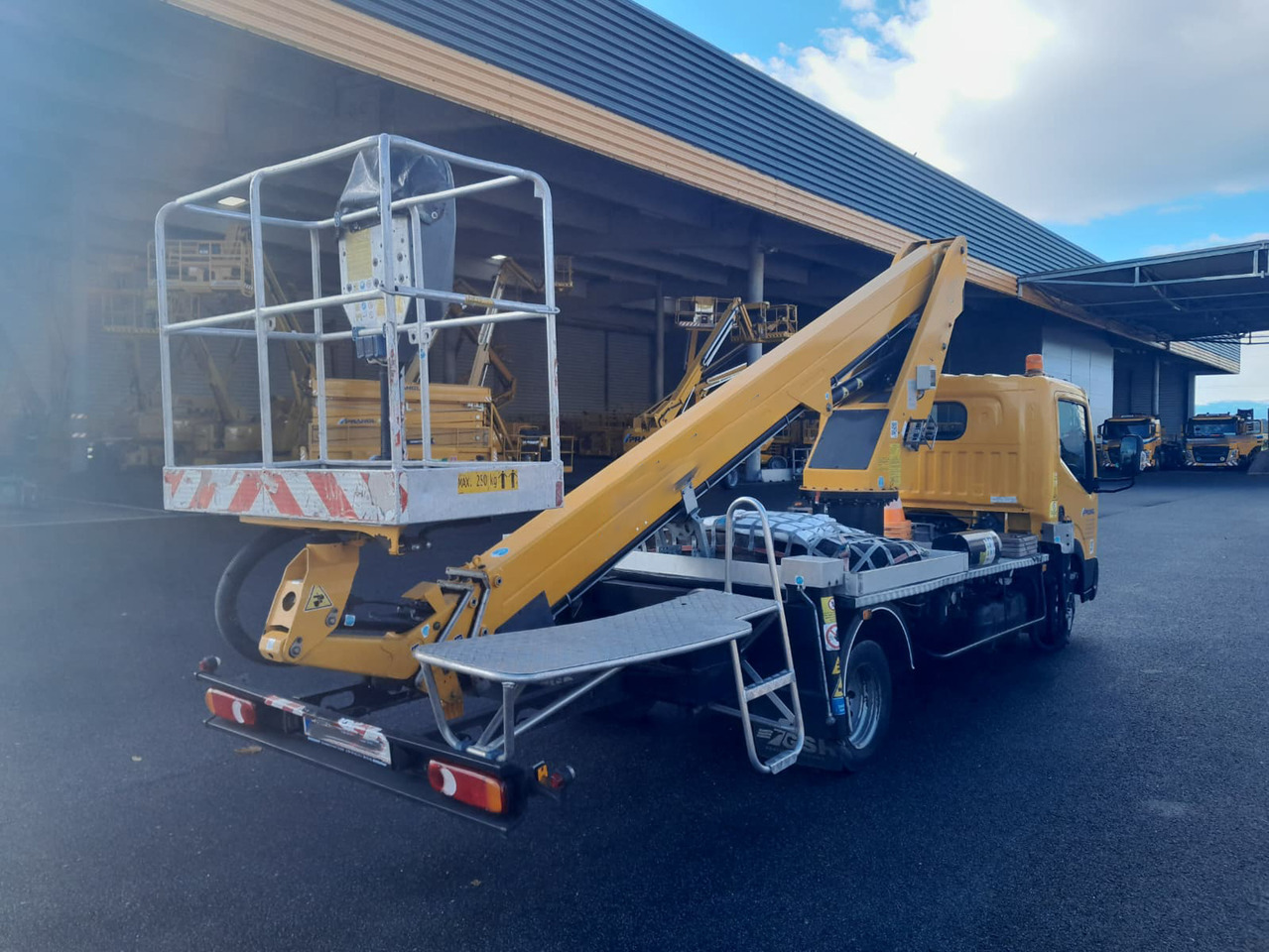 GSR E200T Comfort X - Itsekulkevat henkilönostimet: kuva GSR E200T Comfort X - Itsekulkevat henkilönostimet GSR E200T Comfort X - Itsekulkevat henkilönostimet: kuva GSR E200T Comfort X - Itsekulkevat henkilönostimet