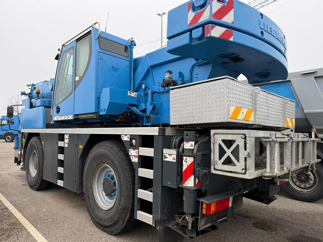 LIEBHERR LTM 1030-2.1 - Ajoneuvonosturi: kuva LIEBHERR LTM 1030-2.1 - Ajoneuvonosturi LIEBHERR LTM 1030-2.1 - Ajoneuvonosturi: kuva LIEBHERR LTM 1030-2.1 - Ajoneuvonosturi