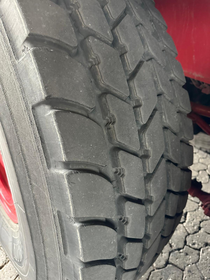 LIEBHERR LTM 1070-4.2 - Ajoneuvonosturi: kuva LIEBHERR LTM 1070-4.2 - Ajoneuvonosturi LIEBHERR LTM 1070-4.2 - Ajoneuvonosturi: kuva LIEBHERR LTM 1070-4.2 - Ajoneuvonosturi