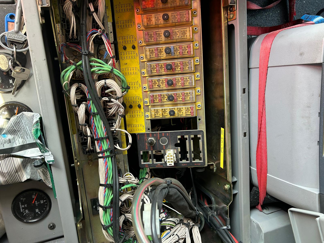 Liebherr MK 88 Plus - Ajoneuvonosturi: kuva Liebherr MK 88 Plus - Ajoneuvonosturi Liebherr MK 88 Plus - Ajoneuvonosturi: kuva Liebherr MK 88 Plus - Ajoneuvonosturi