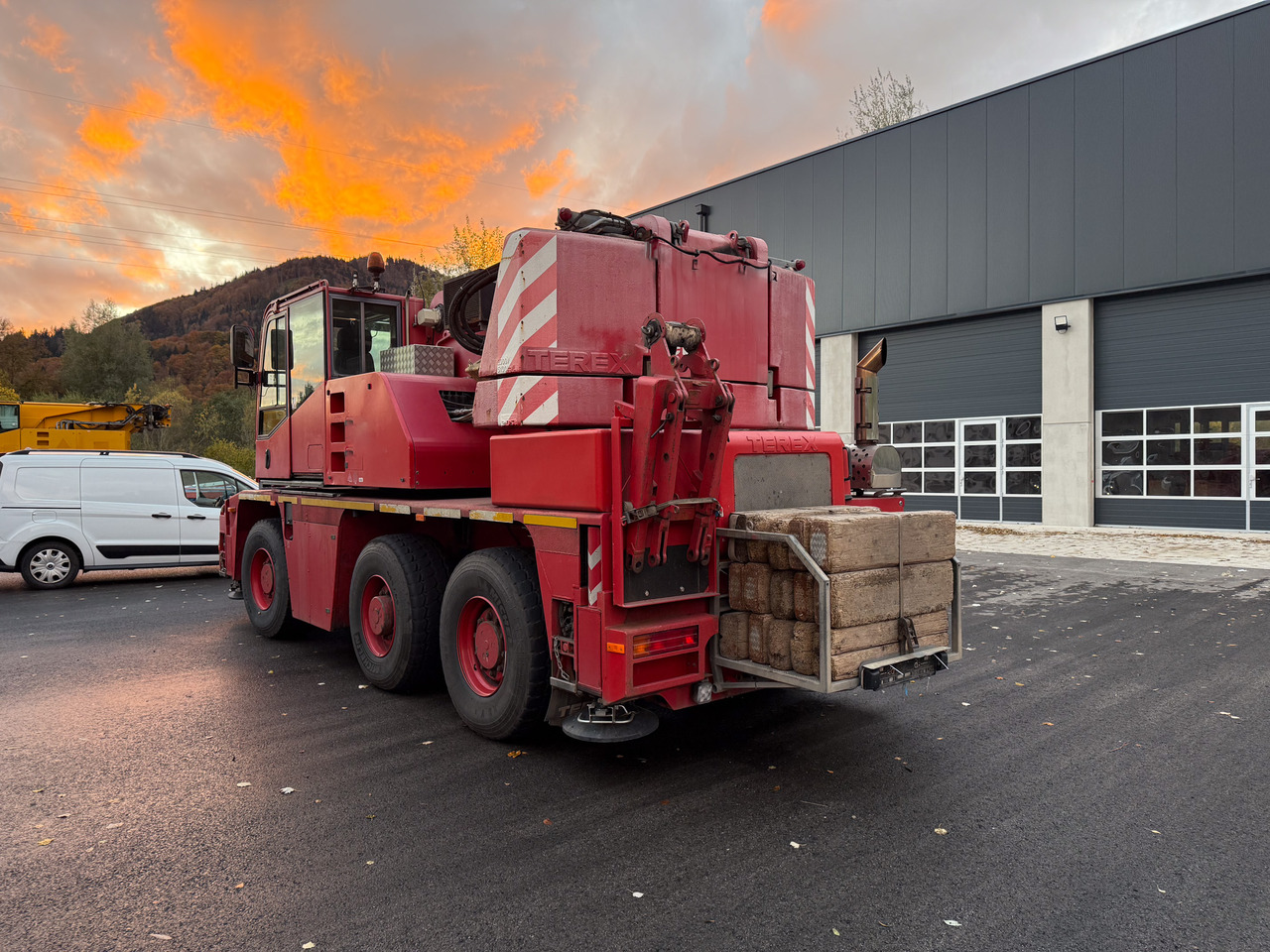 TEREX Demag AC 40-1 City - Ajoneuvonosturi: kuva TEREX Demag AC 40-1 City - Ajoneuvonosturi TEREX Demag AC 40-1 City - Ajoneuvonosturi: kuva TEREX Demag AC 40-1 City - Ajoneuvonosturi