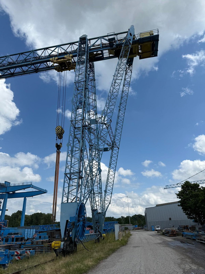 Voest Alpine P22 - Portaalinosturi: kuva Voest Alpine P22 - Portaalinosturi Voest Alpine P22 - Portaalinosturi: kuva Voest Alpine P22 - Portaalinosturi