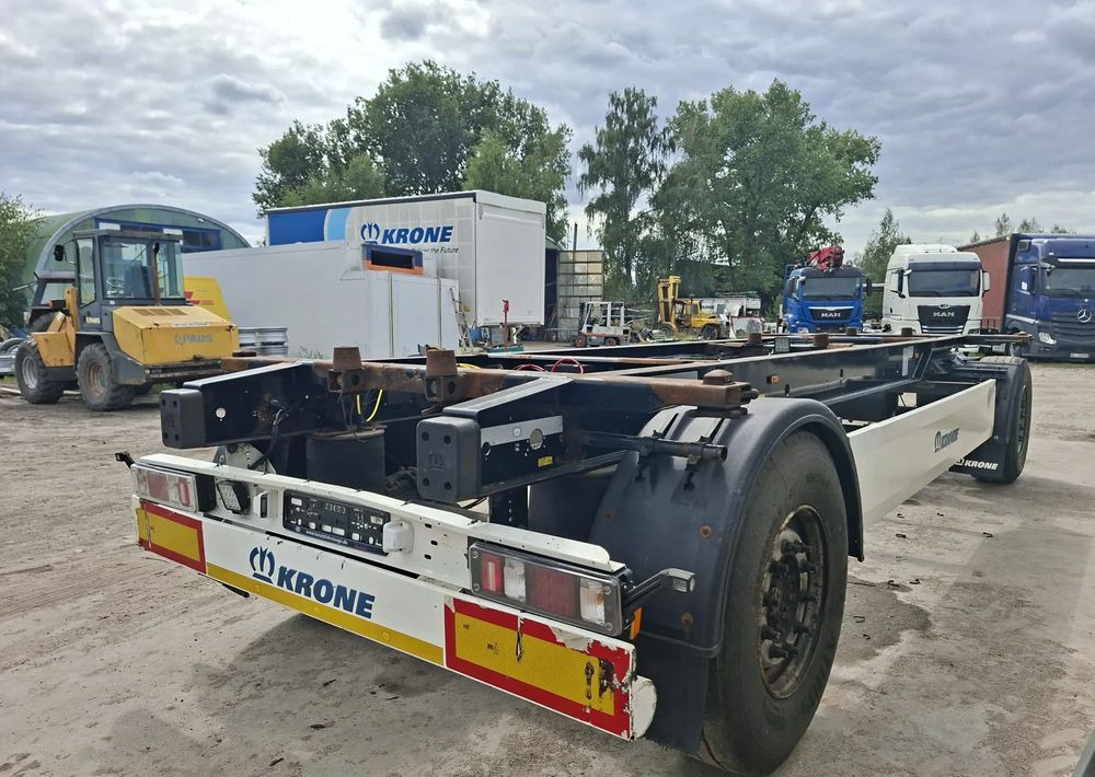 Krone BDF przyczepa - Konttialus/ Vaihtokuormatilat perävaunu: kuva Krone BDF przyczepa - Konttialus/ Vaihtokuormatilat perävaunu Krone BDF przyczepa - Konttialus/ Vaihtokuormatilat perävaunu: kuva Krone BDF przyczepa - Konttialus/ Vaihtokuormatilat perävaunu