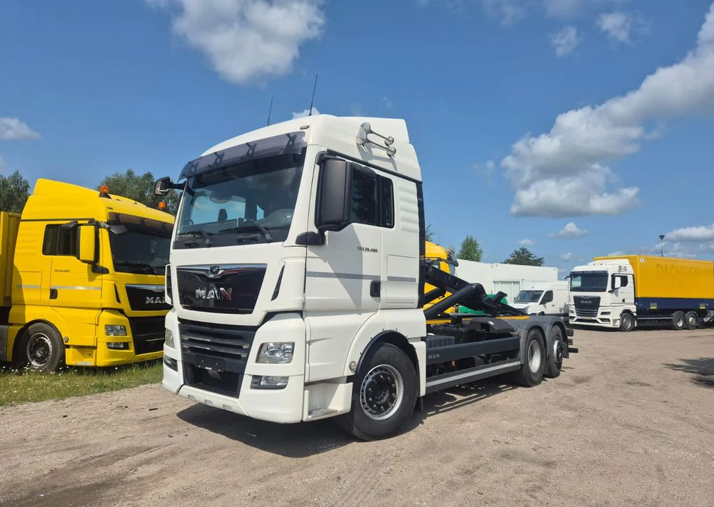 MAN TGX 26-460 Hakowiec oś skrętna - Koukkulava kuorma-auto: kuva MAN TGX 26-460 Hakowiec oś skrętna - Koukkulava kuorma-auto MAN TGX 26-460 Hakowiec oś skrętna - Koukkulava kuorma-auto: kuva MAN TGX 26-460 Hakowiec oś skrętna - Koukkulava kuorma-auto