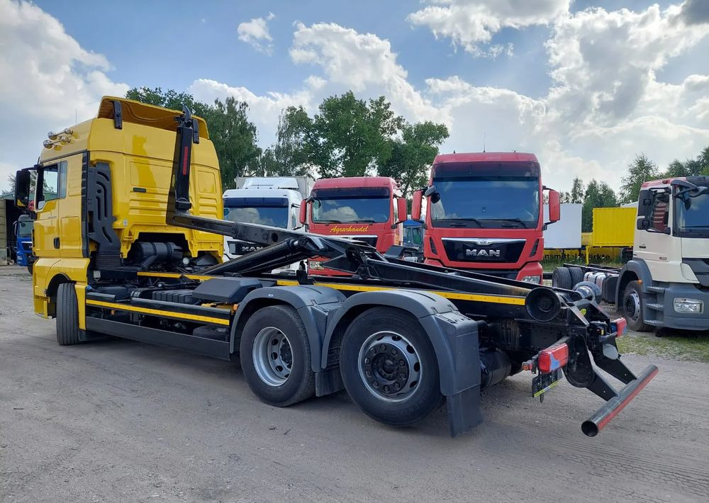 MAN TGX 26-500 Hakowiec oś skrętna - Koukkulava kuorma-auto: kuva MAN TGX 26-500 Hakowiec oś skrętna - Koukkulava kuorma-auto MAN TGX 26-500 Hakowiec oś skrętna - Koukkulava kuorma-auto: kuva MAN TGX 26-500 Hakowiec oś skrętna - Koukkulava kuorma-auto