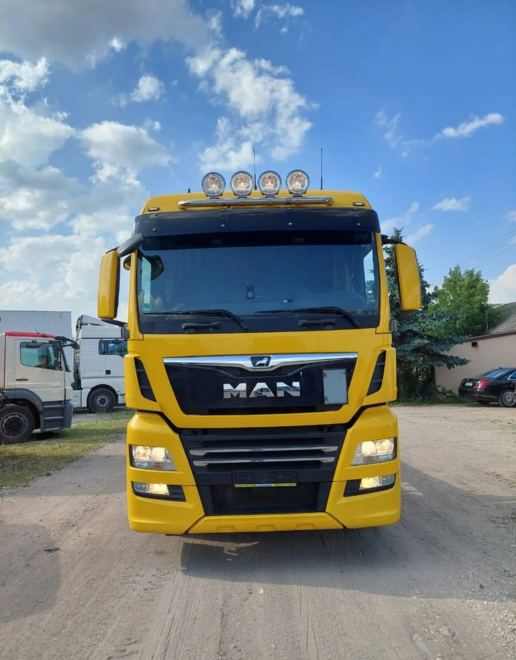 MAN TGX 26-500 Hakowiec oś skrętna - Koukkulava kuorma-auto: kuva MAN TGX 26-500 Hakowiec oś skrętna - Koukkulava kuorma-auto MAN TGX 26-500 Hakowiec oś skrętna - Koukkulava kuorma-auto: kuva MAN TGX 26-500 Hakowiec oś skrętna - Koukkulava kuorma-auto
