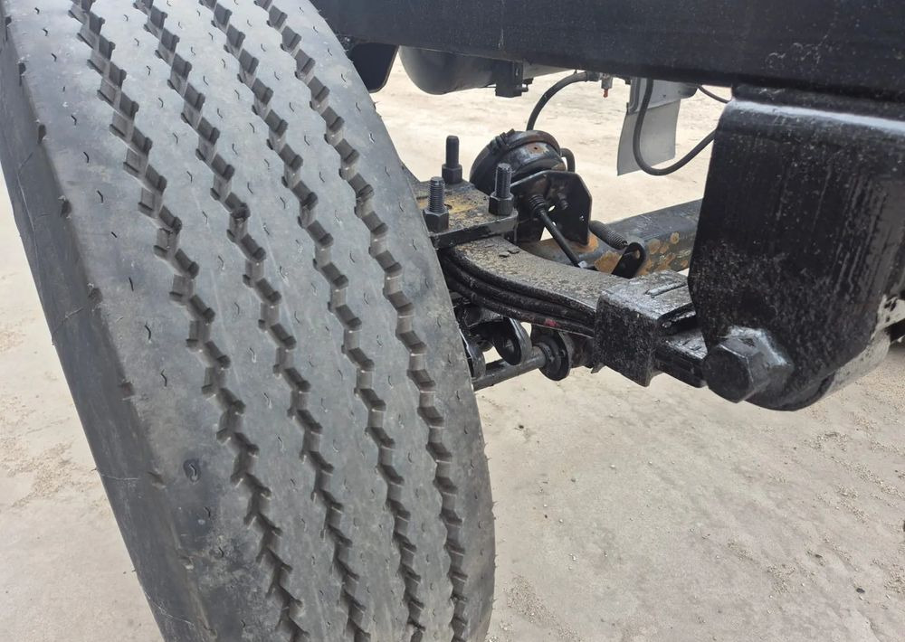 Schmitz Cargobull Przyczepa Krone na resorze - Alusta perävaunu: kuva Schmitz Cargobull Przyczepa Krone na resorze - Alusta perävaunu Schmitz Cargobull Przyczepa Krone na resorze - Alusta perävaunu: kuva Schmitz Cargobull Przyczepa Krone na resorze - Alusta perävaunu