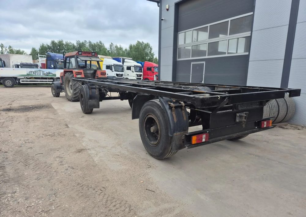 Schmitz Cargobull Przyczepa Krone na resorze - Alusta perävaunu: kuva Schmitz Cargobull Przyczepa Krone na resorze - Alusta perävaunu Schmitz Cargobull Przyczepa Krone na resorze - Alusta perävaunu: kuva Schmitz Cargobull Przyczepa Krone na resorze - Alusta perävaunu