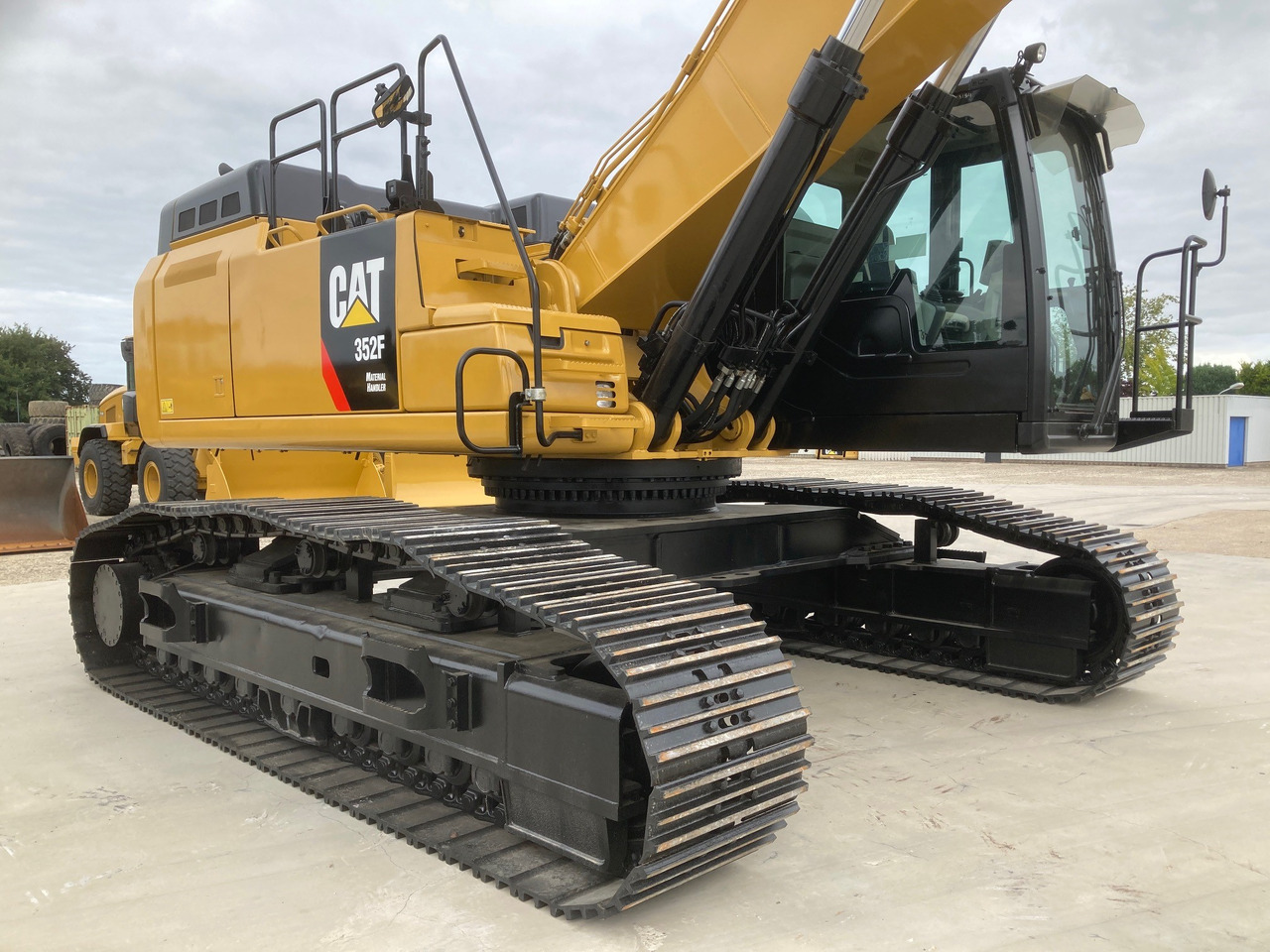 CATERPILLAR 352F Material Handler - Materiaalinkäsittelykone: kuva CATERPILLAR 352F Material Handler - Materiaalinkäsittelykone CATERPILLAR 352F Material Handler - Materiaalinkäsittelykone: kuva CATERPILLAR 352F Material Handler - Materiaalinkäsittelykone