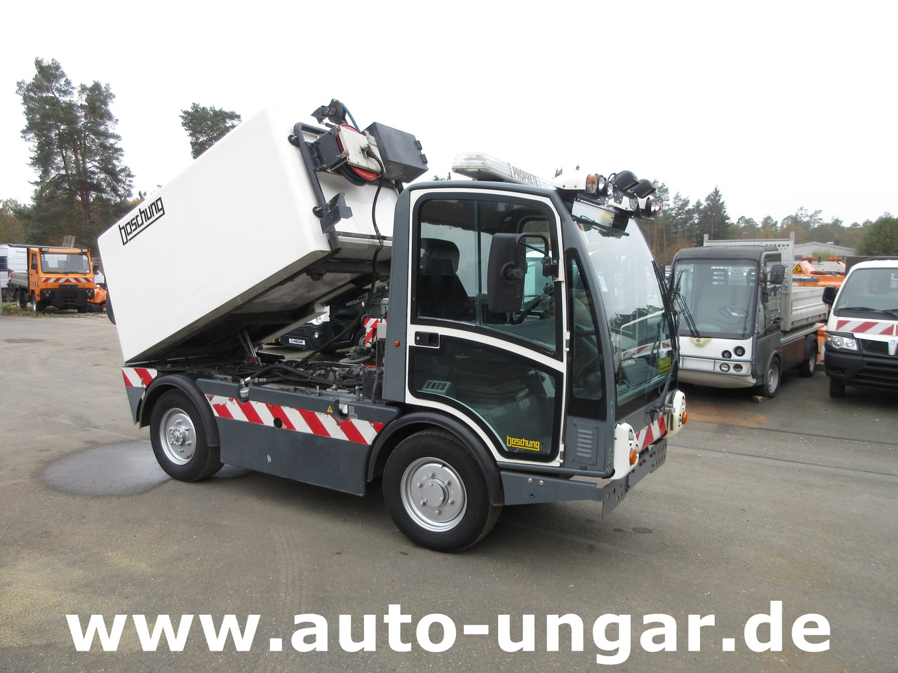 Boschung L3 mit Hochdruckreiniger am Heck Wasserwagen Waschwagen Kärcher Gießarm - Siivouskone: kuva Boschung L3 mit Hochdruckreiniger am Heck Wasserwagen Waschwagen Kärcher Gießarm - Siivouskone Boschung L3 mit Hochdruckreiniger am Heck Wasserwagen Waschwagen Kärcher Gießarm - Siivouskone: kuva Boschung L3 mit Hochdruckreiniger am Heck Wasserwagen Waschwagen Kärcher Gießarm - Siivouskone