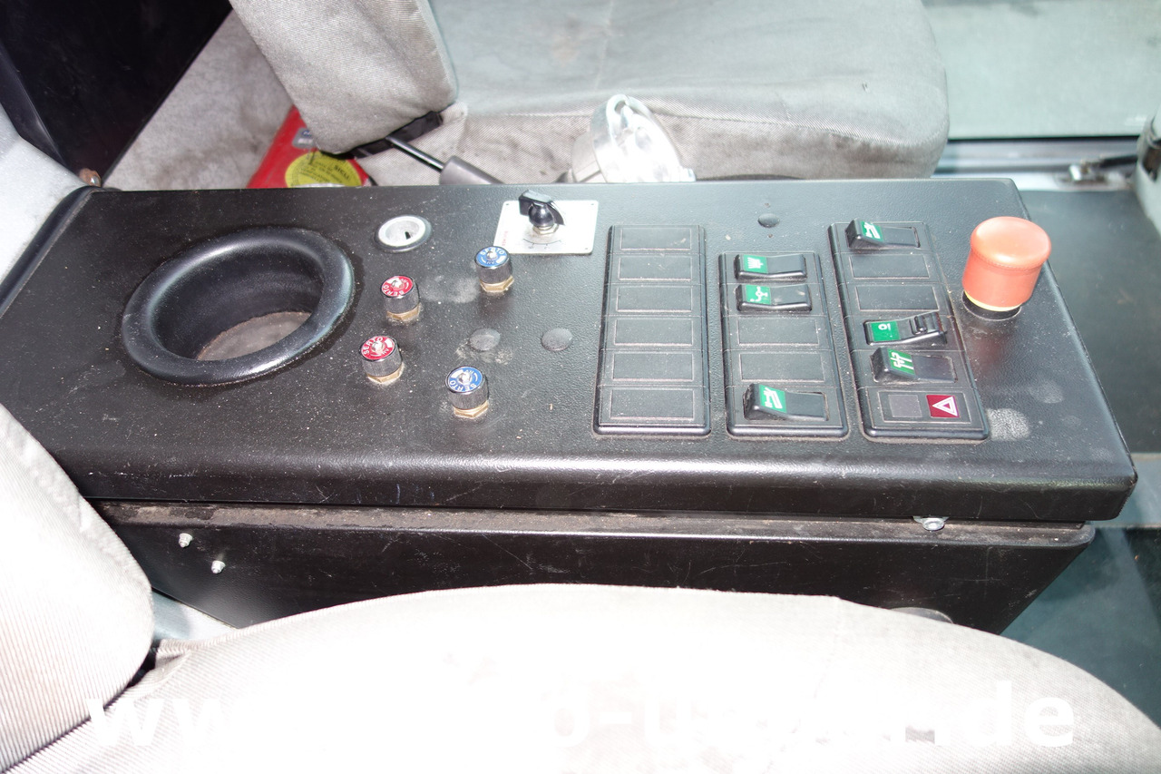 Lakaisuauto Bucher CityCat CC5000 RosRoca Kehrmaschine 4-Rad Lenkung Euro 5: kuva Lakaisuauto Bucher CityCat CC5000 RosRoca Kehrmaschine 4-Rad Lenkung Euro 5