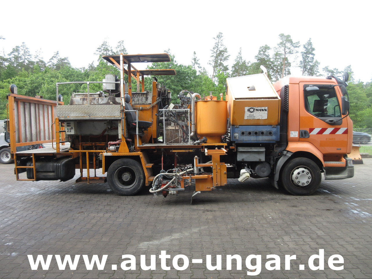 Hofmann H75 - 1000 Thermoplastic Roadmarking Machine Truck Mounted Hot Paint - Asfaltinlaskija: kuva Hofmann H75 - 1000 Thermoplastic Roadmarking Machine Truck Mounted Hot Paint - Asfaltinlaskija Hofmann H75 - 1000 Thermoplastic Roadmarking Machine Truck Mounted Hot Paint - Asfaltinlaskija: kuva Hofmann H75 - 1000 Thermoplastic Roadmarking Machine Truck Mounted Hot Paint - Asfaltinlaskija