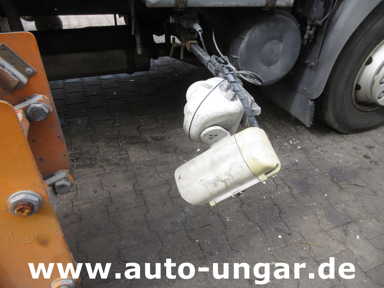 Hofmann H75 - 1000 Thermoplastic Roadmarking Machine Truck Mounted Hot Paint - Asfaltinlaskija: kuva Hofmann H75 - 1000 Thermoplastic Roadmarking Machine Truck Mounted Hot Paint - Asfaltinlaskija Hofmann H75 - 1000 Thermoplastic Roadmarking Machine Truck Mounted Hot Paint - Asfaltinlaskija: kuva Hofmann H75 - 1000 Thermoplastic Roadmarking Machine Truck Mounted Hot Paint - Asfaltinlaskija