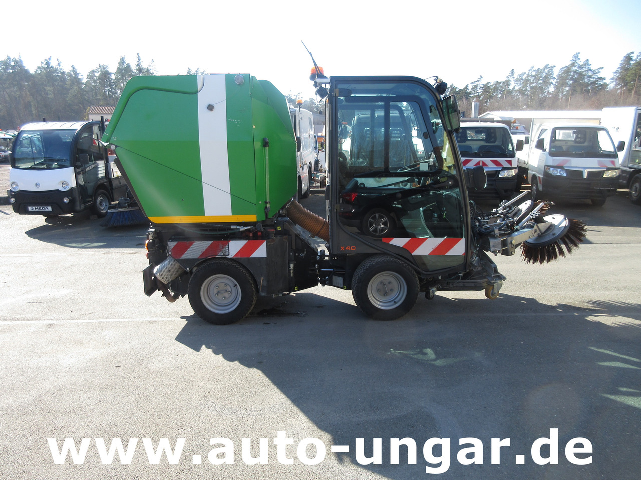Holder X40 / X45 Baujahr 2017 Knicklenkung Kehraufbau 4x4 Kommunalhydraulik Frontheber - Lakaisuauto: kuva Holder X40 / X45 Baujahr 2017 Knicklenkung Kehraufbau 4x4 Kommunalhydraulik Frontheber - Lakaisuauto Holder X40 / X45 Baujahr 2017 Knicklenkung Kehraufbau 4x4 Kommunalhydraulik Frontheber - Lakaisuauto: kuva Holder X40 / X45 Baujahr 2017 Knicklenkung Kehraufbau 4x4 Kommunalhydraulik Frontheber - Lakaisuauto