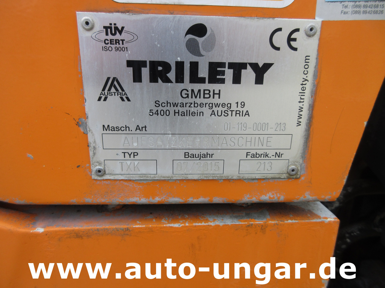Kunnallis-/ Erikoisajoneuvot Multicar Tremo X56 4x4 Euro 5 Bj. 2015 Trilety TXK Kehr-Aufbau Motorschaden: kuva Kunnallis-/ Erikoisajoneuvot Multicar Tremo X56 4x4 Euro 5 Bj. 2015 Trilety TXK Kehr-Aufbau Motorschaden