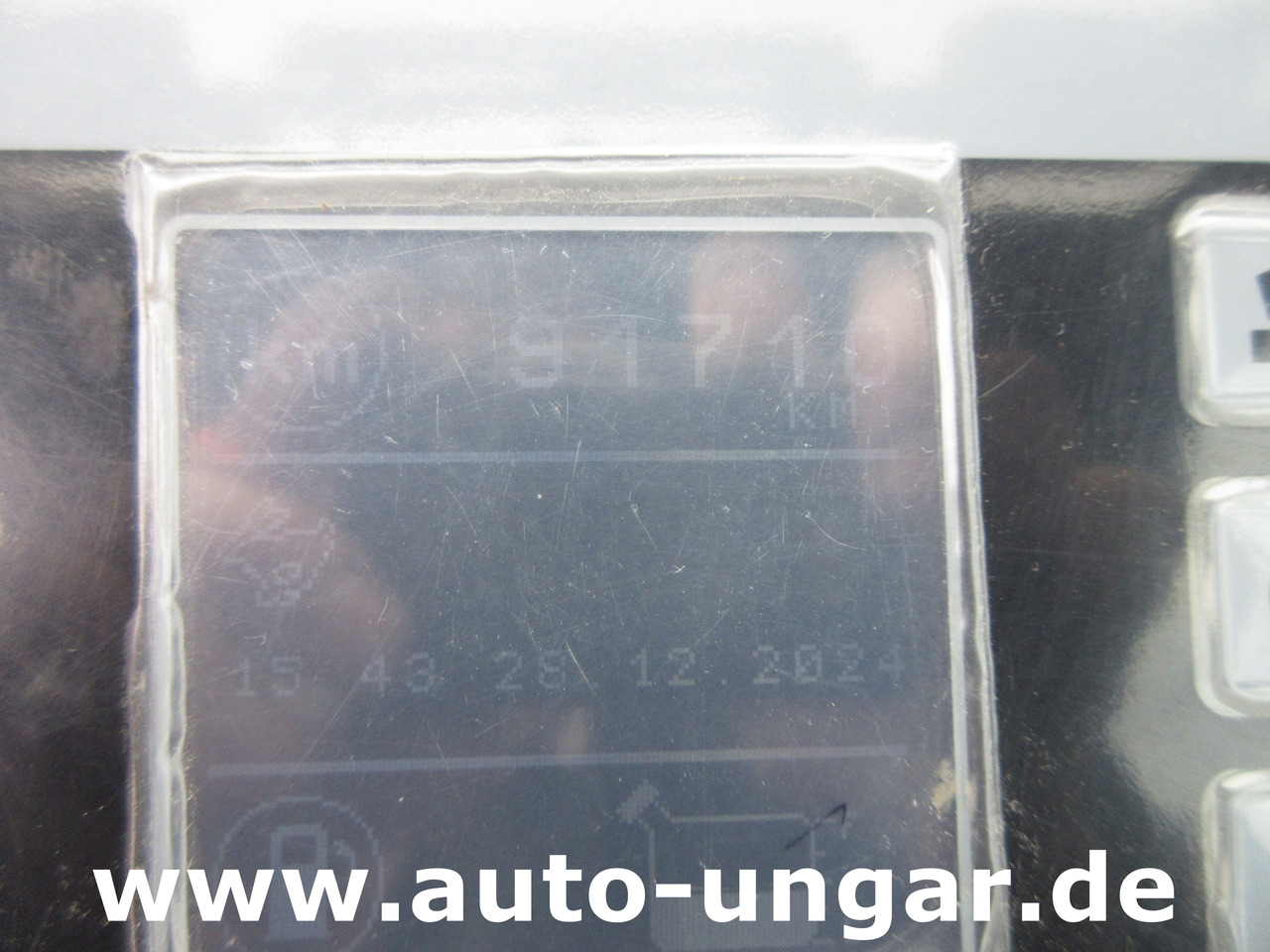 Kunnallis-/ Erikoisajoneuvot Multicar Tremo X56 4x4 Euro 5 Bj. 2015 Trilety TXK Kehr-Aufbau Motorschaden: kuva Kunnallis-/ Erikoisajoneuvot Multicar Tremo X56 4x4 Euro 5 Bj. 2015 Trilety TXK Kehr-Aufbau Motorschaden