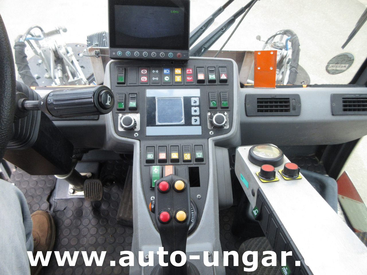 Kunnallis-/ Erikoisajoneuvot Multicar Tremo X56 4x4 Euro 5 Bj. 2015 Trilety TXK Kehr-Aufbau Motorschaden: kuva Kunnallis-/ Erikoisajoneuvot Multicar Tremo X56 4x4 Euro 5 Bj. 2015 Trilety TXK Kehr-Aufbau Motorschaden