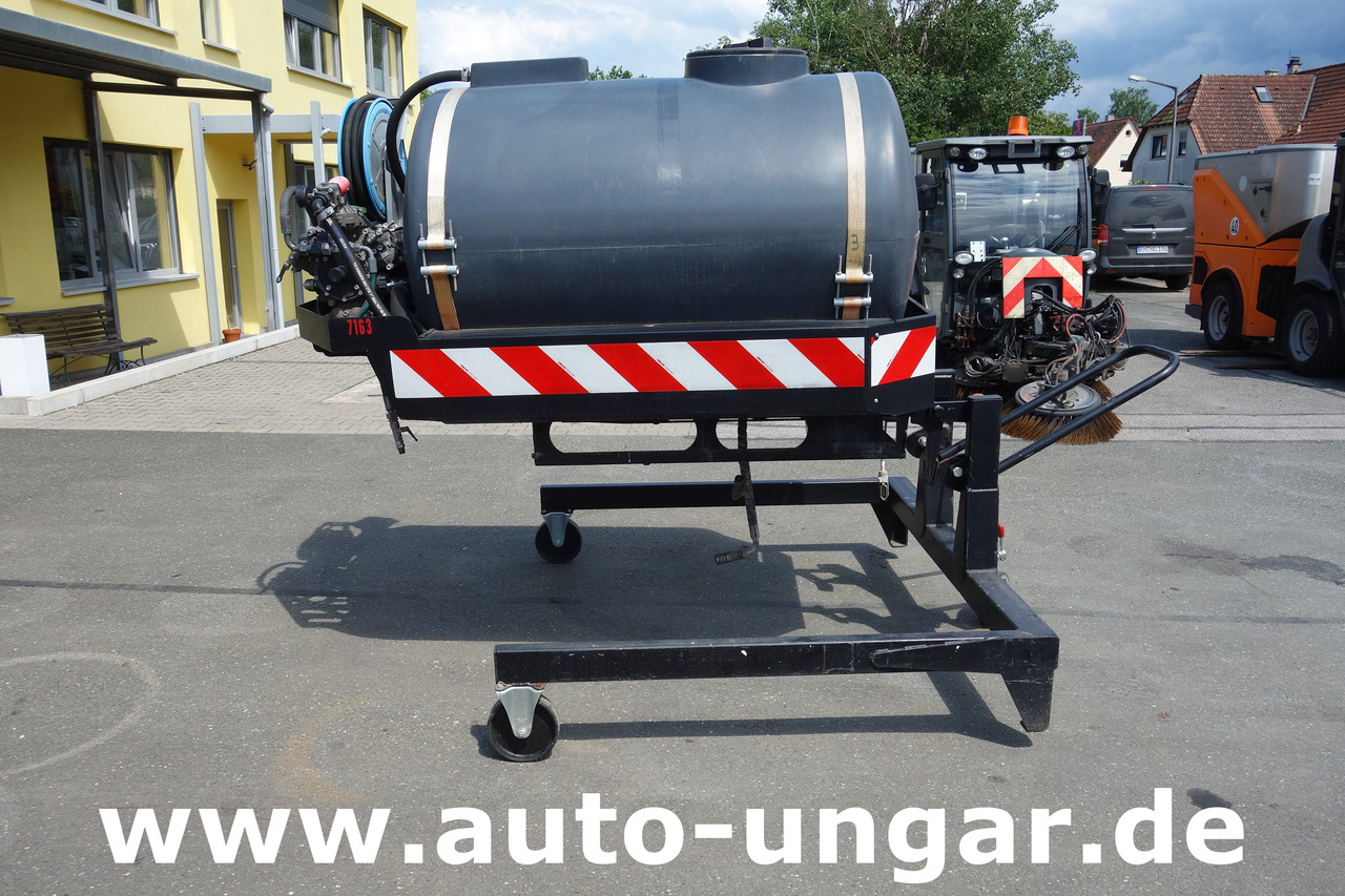NILFISK CR3500 Wasserfass mit Pumpe + Schlauchhaspel Schmidt Multigo Schwemmaufbau - Painepesuri: kuva NILFISK CR3500 Wasserfass mit Pumpe + Schlauchhaspel Schmidt Multigo Schwemmaufbau - Painepesuri NILFISK CR3500 Wasserfass mit Pumpe + Schlauchhaspel Schmidt Multigo Schwemmaufbau - Painepesuri: kuva NILFISK CR3500 Wasserfass mit Pumpe + Schlauchhaspel Schmidt Multigo Schwemmaufbau - Painepesuri