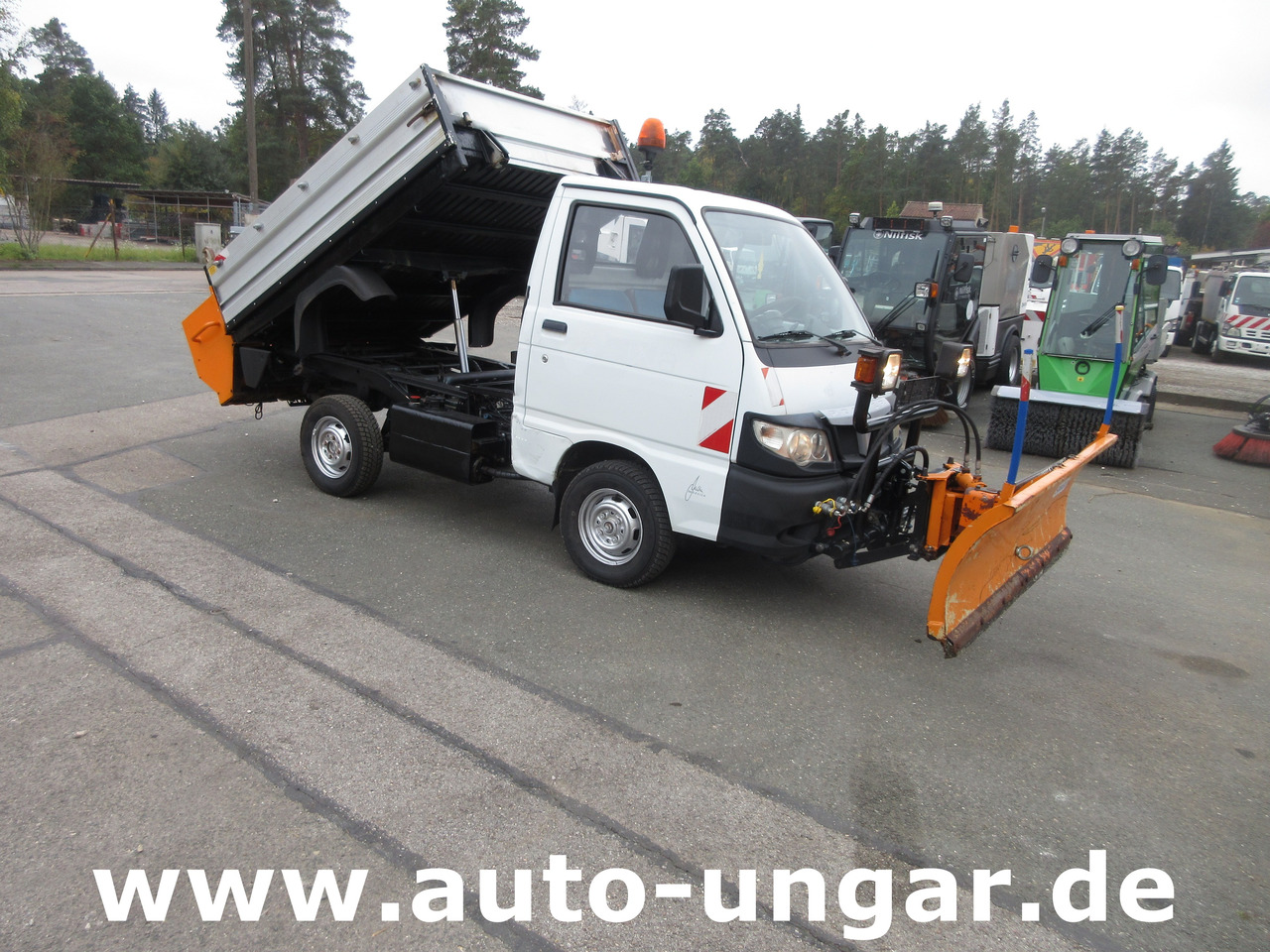 PIAGGIO Porter S90 Kipper 4x4 Winterdienst Schneepflug & Streuer - Lumikone: kuva PIAGGIO Porter S90 Kipper 4x4 Winterdienst Schneepflug & Streuer - Lumikone PIAGGIO Porter S90 Kipper 4x4 Winterdienst Schneepflug & Streuer - Lumikone: kuva PIAGGIO Porter S90 Kipper 4x4 Winterdienst Schneepflug & Streuer - Lumikone