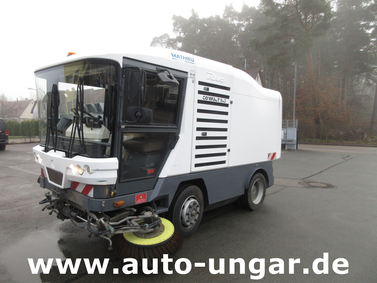 RAVO 545 Compact Kehrmaschine 5m³ Kommunalfahrzeug Baujahr 2010 streetsweeper - Lakaisukone teollisuuteen: kuva RAVO 545 Compact Kehrmaschine 5m³ Kommunalfahrzeug Baujahr 2010 streetsweeper - Lakaisukone teollisuuteen RAVO 545 Compact Kehrmaschine 5m³ Kommunalfahrzeug Baujahr 2010 streetsweeper - Lakaisukone teollisuuteen: kuva RAVO 545 Compact Kehrmaschine 5m³ Kommunalfahrzeug Baujahr 2010 streetsweeper - Lakaisukone teollisuuteen