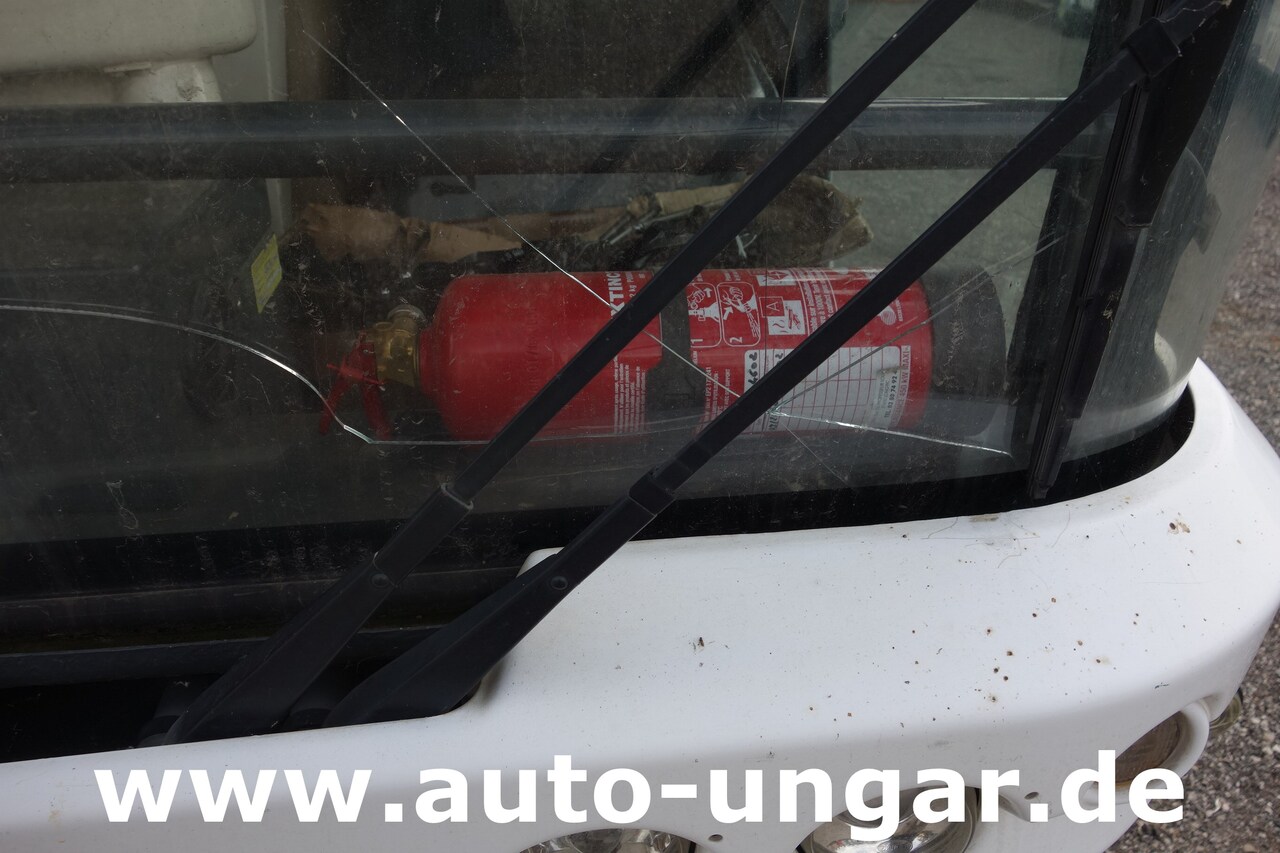 Ravo C540 / 530 Kehrmaschine - Kärcher - Heckabsaugung - Motorschaden - Lakaisuauto: kuva Ravo C540 / 530 Kehrmaschine - Kärcher - Heckabsaugung - Motorschaden - Lakaisuauto Ravo C540 / 530 Kehrmaschine - Kärcher - Heckabsaugung - Motorschaden - Lakaisuauto: kuva Ravo C540 / 530 Kehrmaschine - Kärcher - Heckabsaugung - Motorschaden - Lakaisuauto