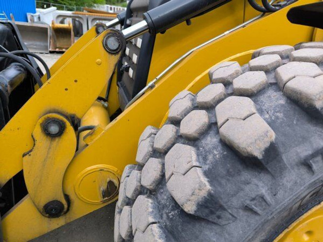 Caterpillar 444F - Kaivuri-trukki: kuva Caterpillar 444F - Kaivuri-trukki Caterpillar 444F - Kaivuri-trukki: kuva Caterpillar 444F - Kaivuri-trukki