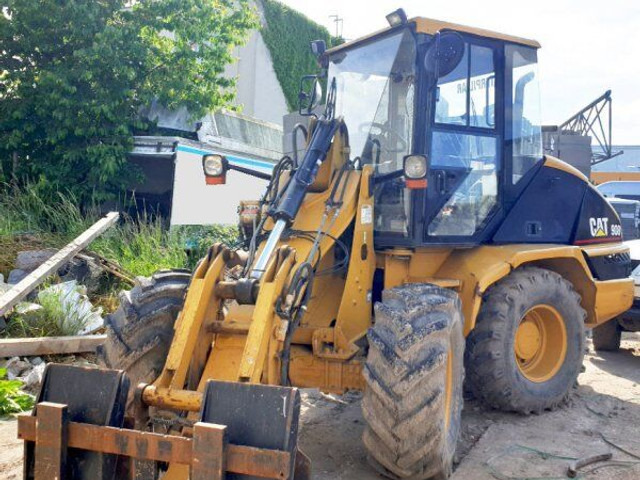 Caterpillar 908 (7t - Pyöräkuormaaja: kuva Caterpillar 908 (7t - Pyöräkuormaaja Caterpillar 908 (7t - Pyöräkuormaaja: kuva Caterpillar 908 (7t - Pyöräkuormaaja