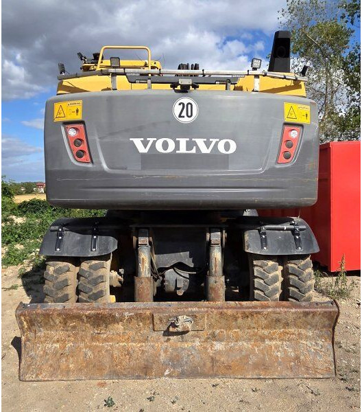 Volvo EW 140D (17t) - Pyöräalustainen kaivinkone: kuva Volvo EW 140D (17t) - Pyöräalustainen kaivinkone Volvo EW 140D (17t) - Pyöräalustainen kaivinkone: kuva Volvo EW 140D (17t) - Pyöräalustainen kaivinkone