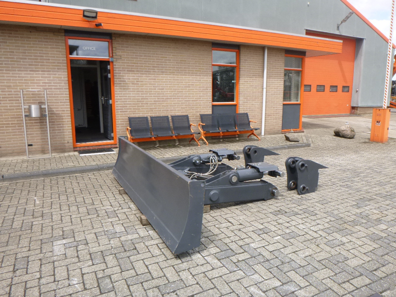 DOOSAN DX235LCR - Puskulevy - Telakaivukone: kuva DOOSAN DX235LCR - Puskulevy - Telakaivukone DOOSAN DX235LCR - Puskulevy - Telakaivukone: kuva DOOSAN DX235LCR - Puskulevy - Telakaivukone