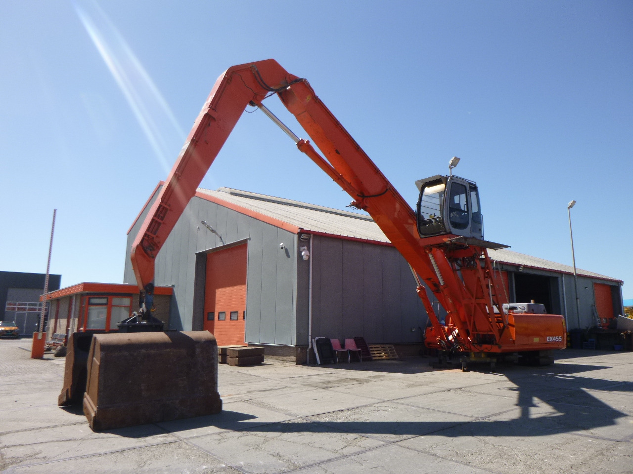 FIAT-HITACHI EX455 Stationary dock/ship material handler - Materiaalinkäsittelykone: kuva FIAT-HITACHI EX455 Stationary dock/ship material handler - Materiaalinkäsittelykone FIAT-HITACHI EX455 Stationary dock/ship material handler - Materiaalinkäsittelykone: kuva FIAT-HITACHI EX455 Stationary dock/ship material handler - Materiaalinkäsittelykone