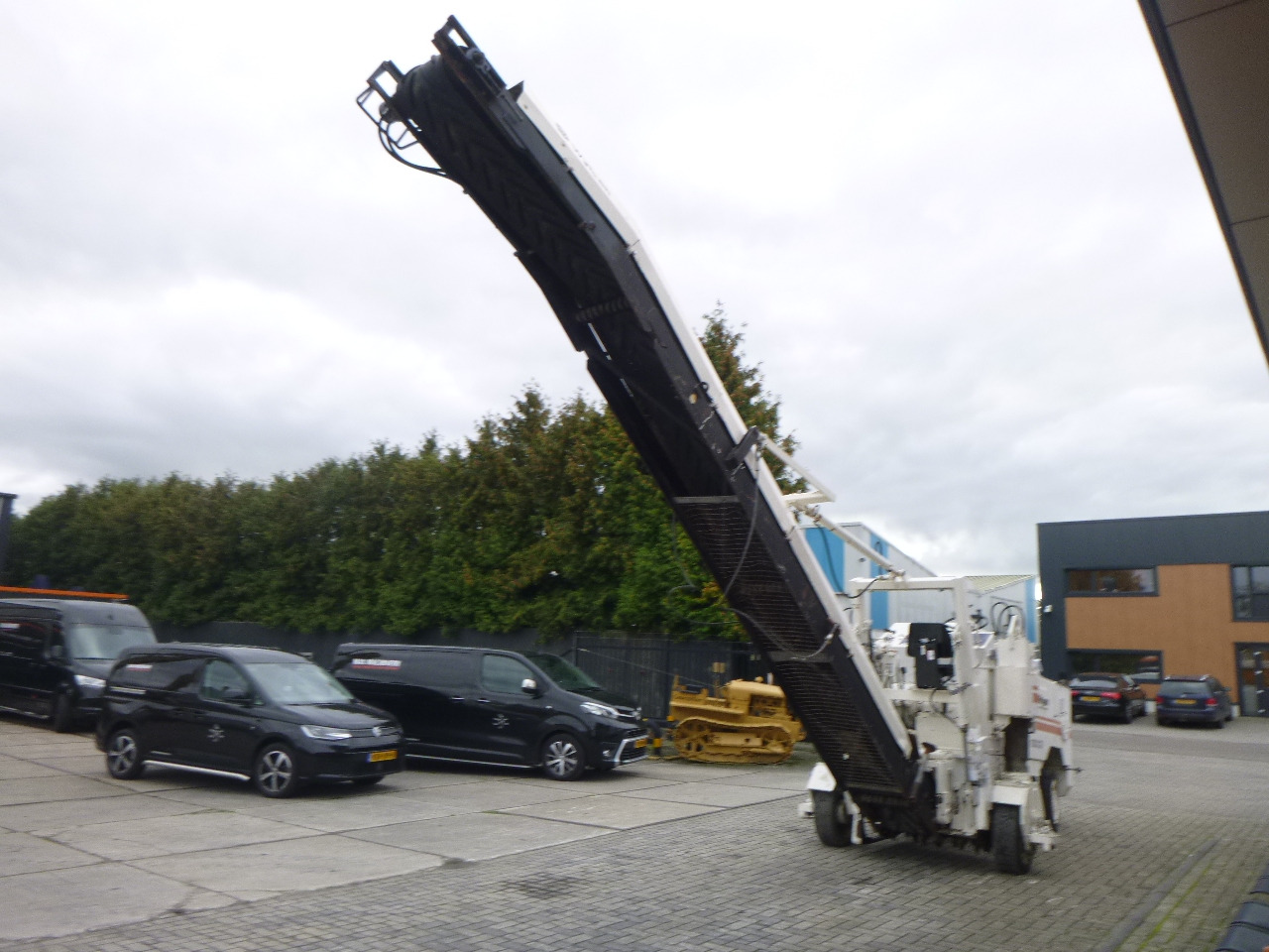 WIRTGEN 1000CR - Asfalttijyrsimen: kuva WIRTGEN 1000CR - Asfalttijyrsimen WIRTGEN 1000CR - Asfalttijyrsimen: kuva WIRTGEN 1000CR - Asfalttijyrsimen