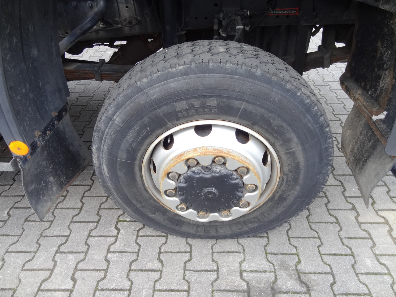 MAN F90 16.242 4X4 / Feuerwehr - Kuorma-auto alusta: kuva MAN F90 16.242 4X4 / Feuerwehr - Kuorma-auto alusta MAN F90 16.242 4X4 / Feuerwehr - Kuorma-auto alusta: kuva MAN F90 16.242 4X4 / Feuerwehr - Kuorma-auto alusta