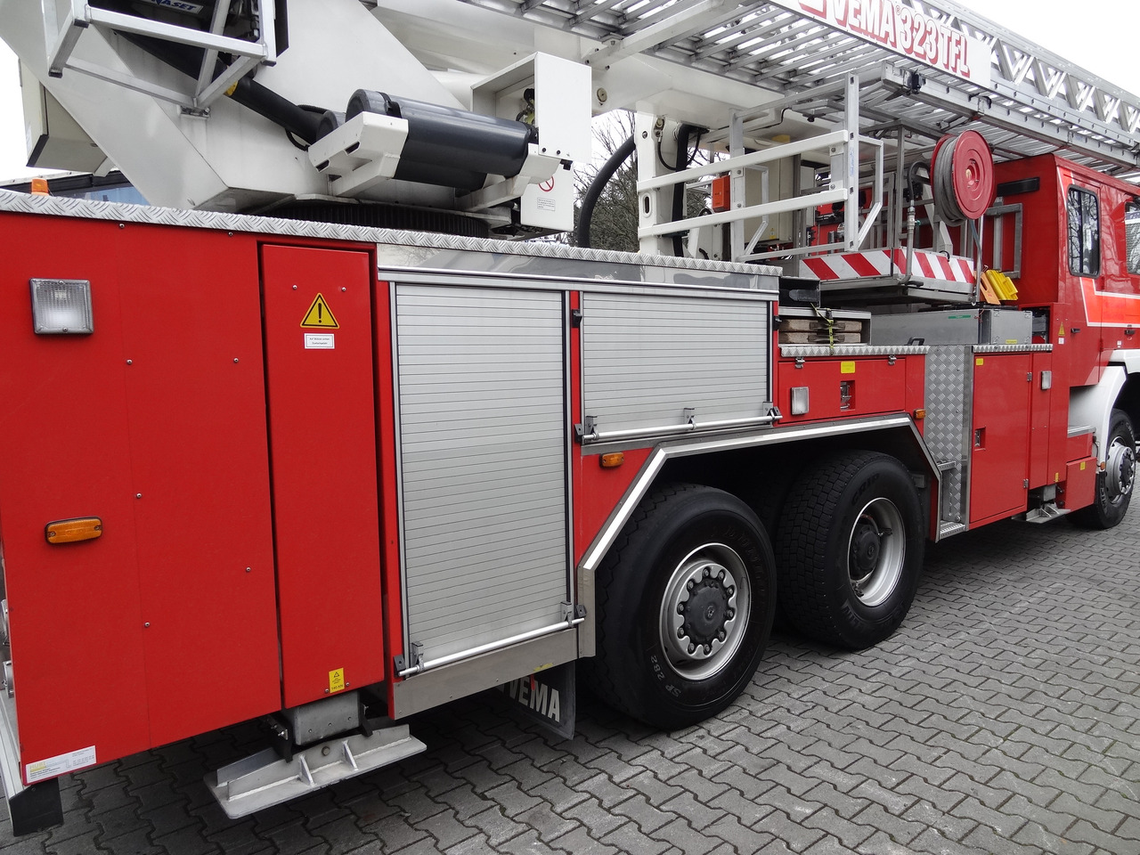 MAN FE 410 6X6 Feuerwehr Vema Lift 32 Meter - Itsekulkevat henkilönostimet: kuva MAN FE 410 6X6 Feuerwehr Vema Lift 32 Meter - Itsekulkevat henkilönostimet MAN FE 410 6X6 Feuerwehr Vema Lift 32 Meter - Itsekulkevat henkilönostimet: kuva MAN FE 410 6X6 Feuerwehr Vema Lift 32 Meter - Itsekulkevat henkilönostimet